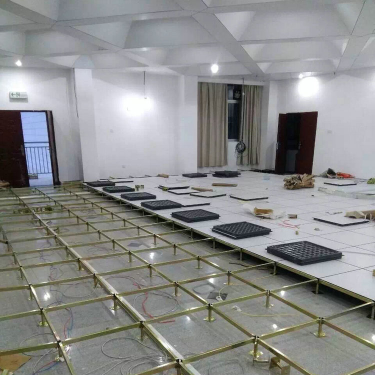 機(jī)房防靜電地板有幾種,，機(jī)房為什么要采用防靜電地板