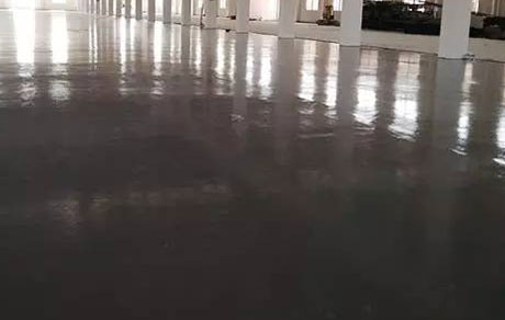 廠房使用環(huán)氧地坪漆有哪些好處,？如何正確施工？